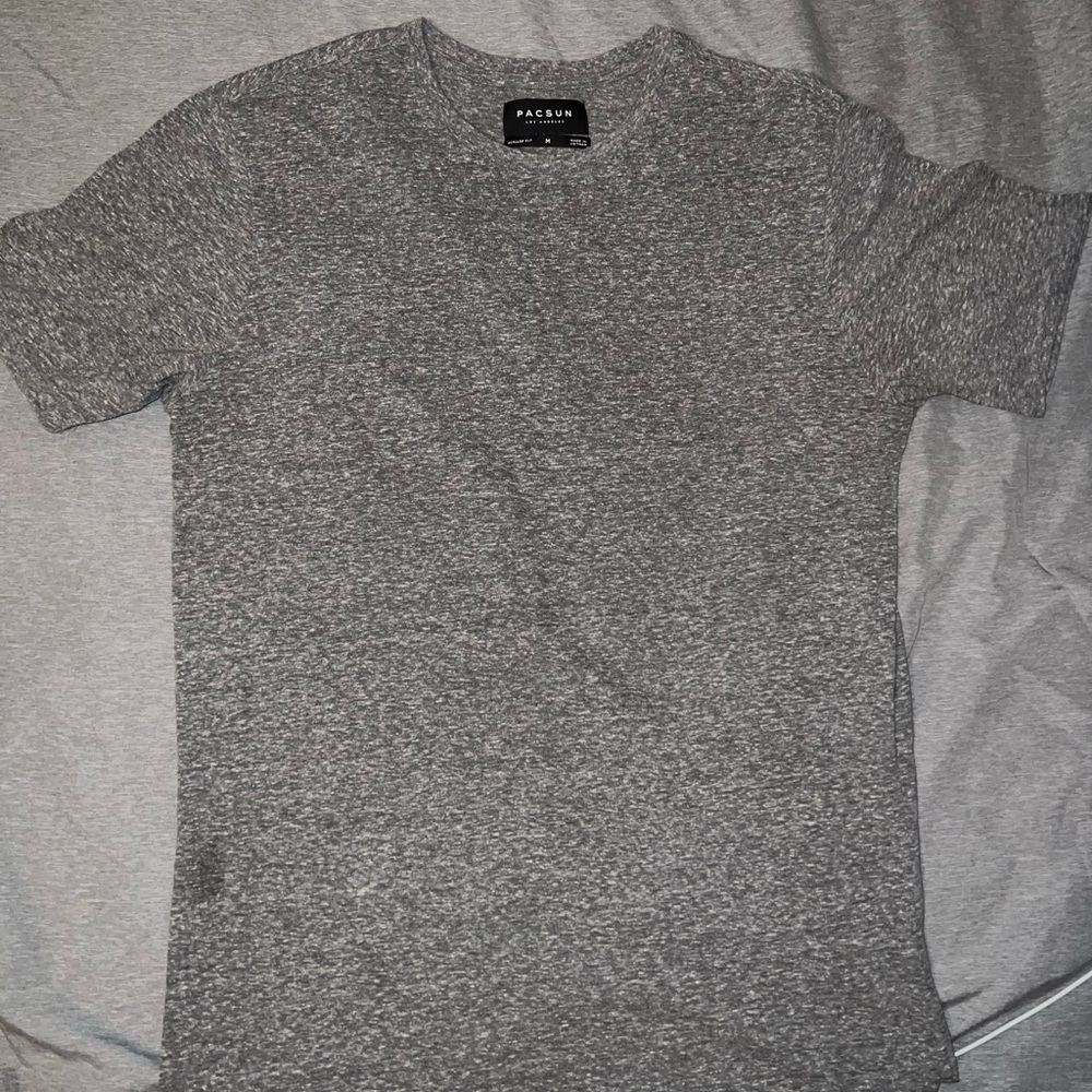 Gray PacSun T shirt